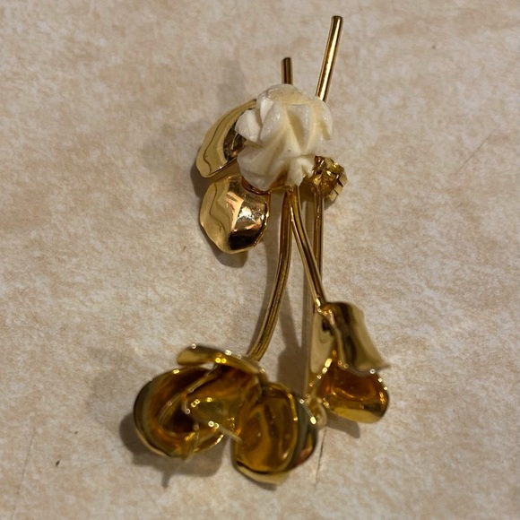 Brooch - Picture 2 of 2